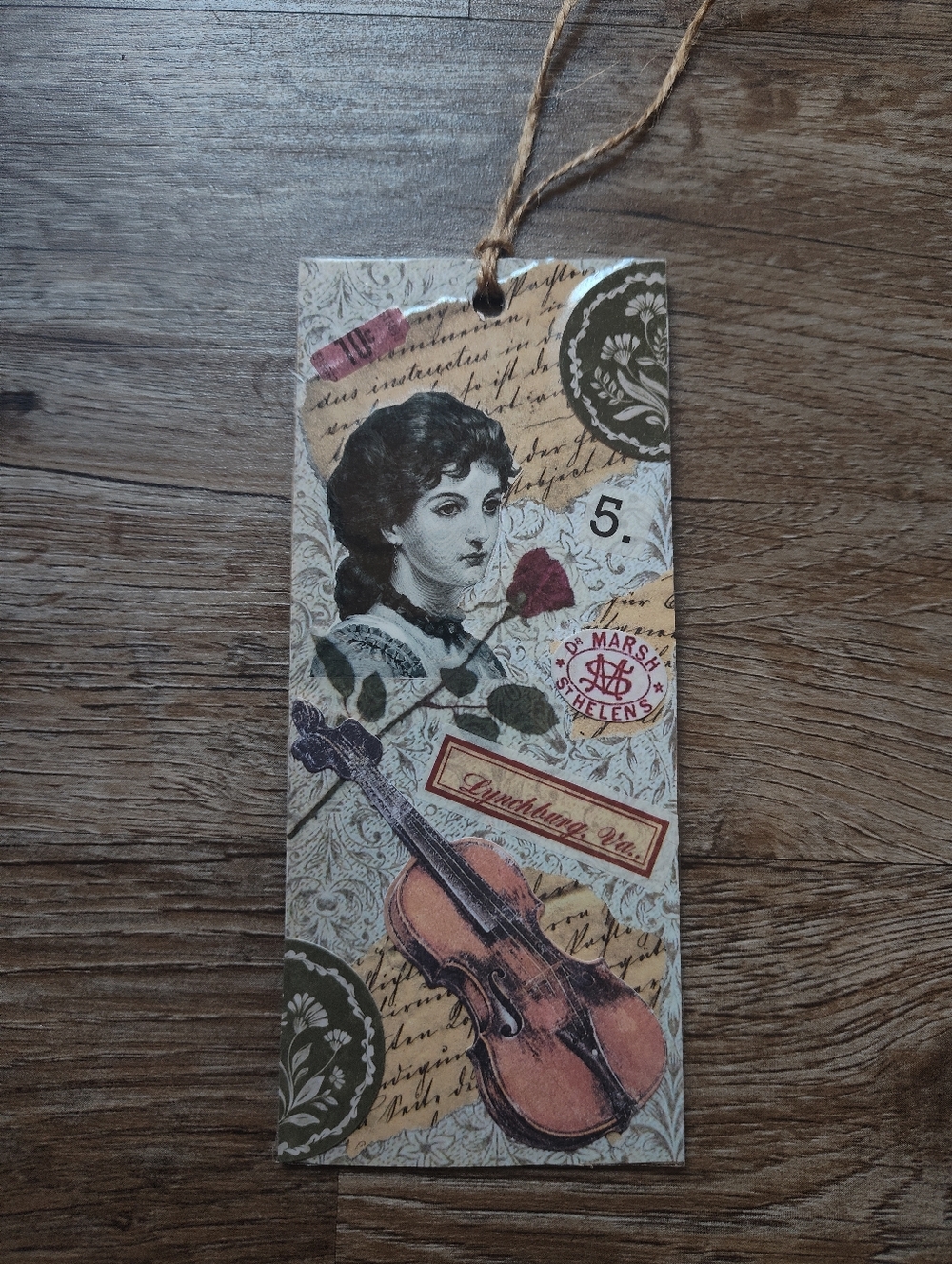 Vintage Style Decorative Tag with Violin and Portrait - Cream, Brown, Black